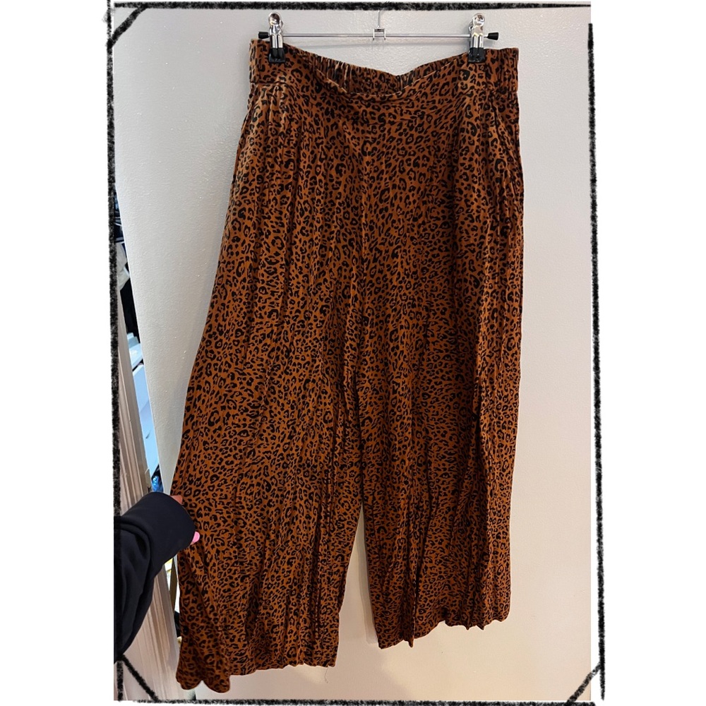 Wide Leg Cheetah Pants